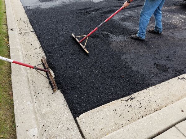Asphalt Driveway Service in San Rafael